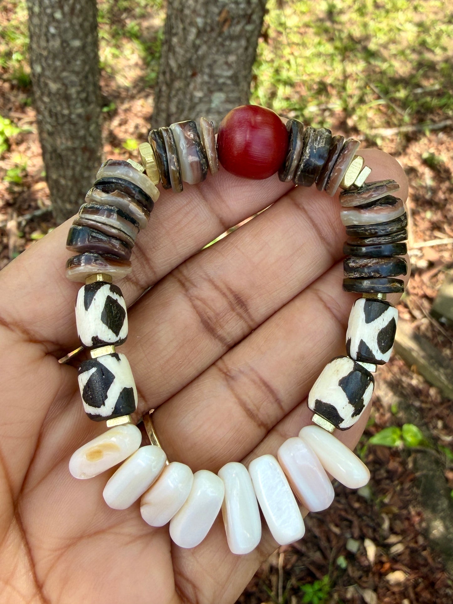 Natural Mussel Shell Bracelet – Batik Bone, Mottled Shell Heishi – Coastal Boho Stretch Jewelry