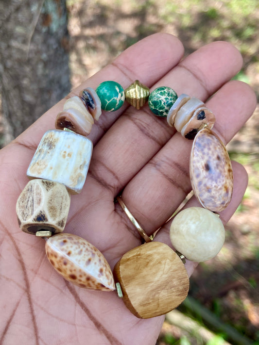 Beige Decorative Shell Beads Bracelet: Naga Conch Shell, Bone & Brass