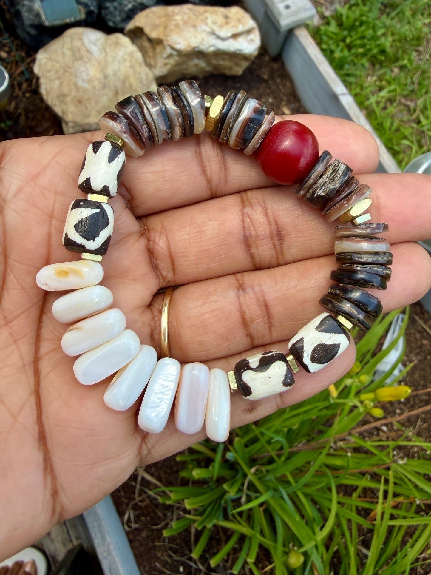 Natural Mussel Shell Bracelet – Batik Bone, Mottled Shell Heishi – Coastal Boho Stretch Jewelry