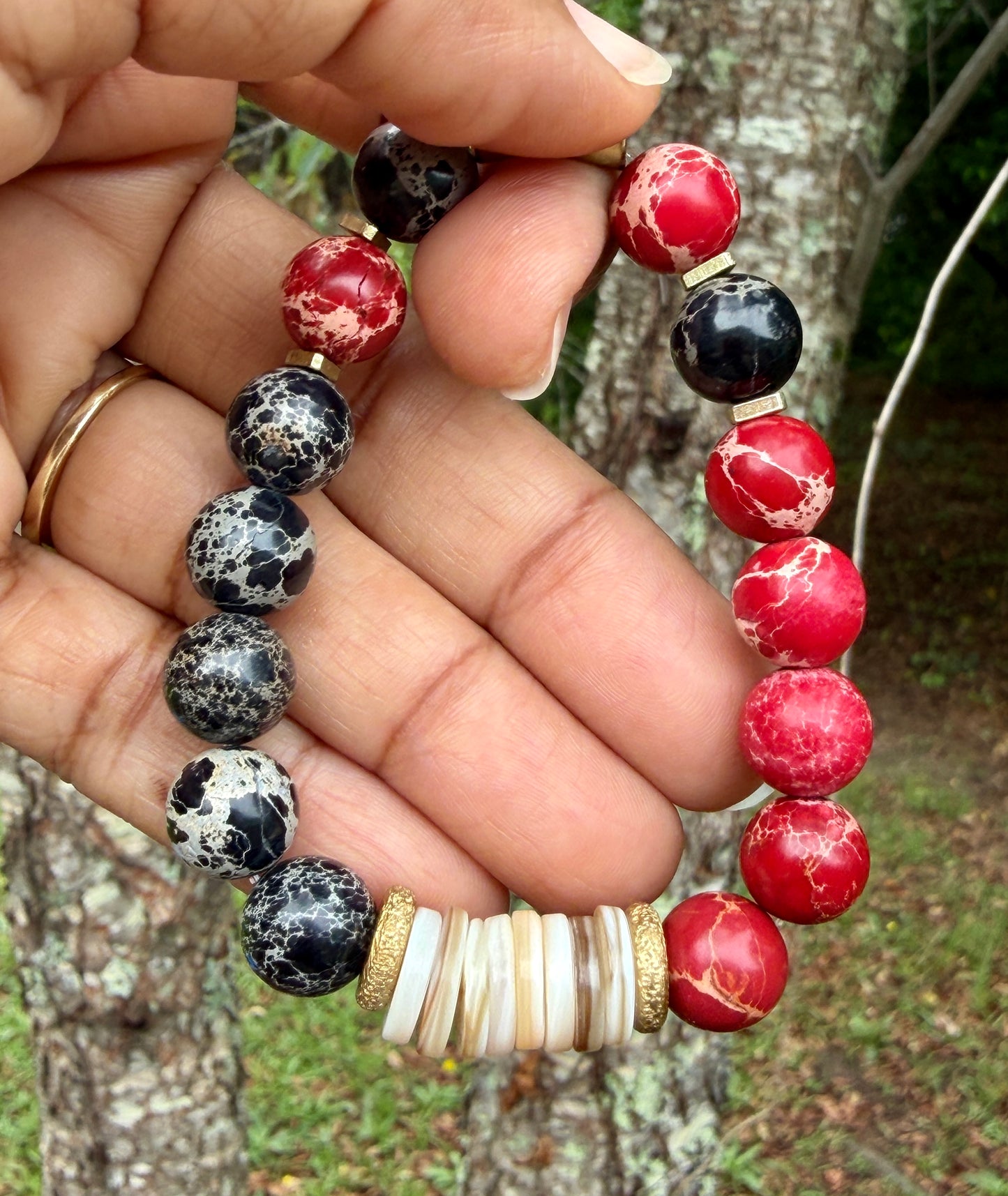 Red Sea and Black Sediment Jasper & Natural Shell Bracelet