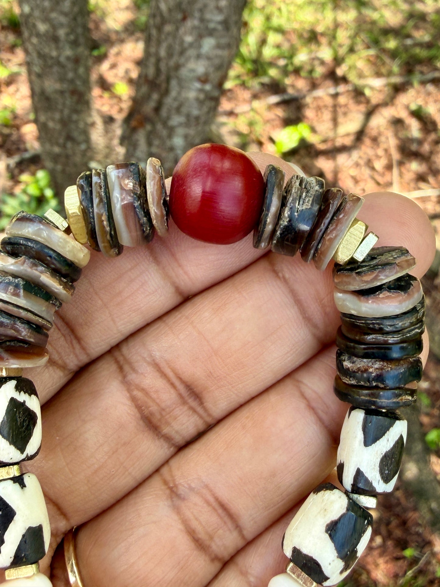 Natural Mussel Shell Bracelet – Batik Bone, Mottled Shell Heishi – Coastal Boho Stretch Jewelry