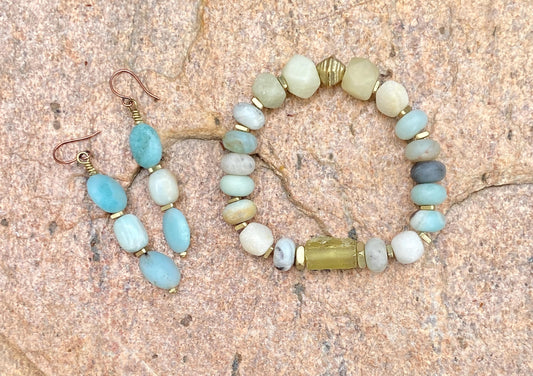 Pantone Cloud Dancer Gemstone Bracelet – Amazonite, Roman Glass & Brass